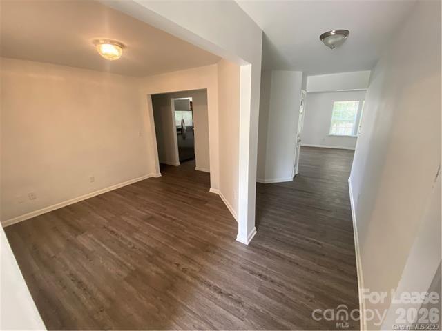 Building Photo - 1425 Eastway Dr