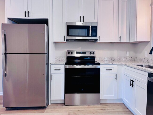 Foto del edificio - 40 Pine Dr