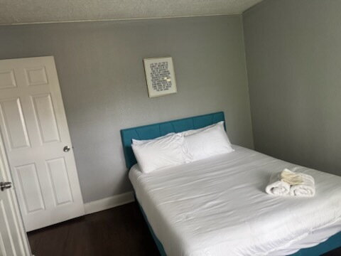 Foto del edificio - 2-Bedroom Duplex in Detroit's Heart – Comfort Meets Convenience!