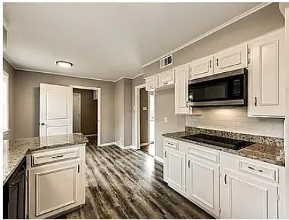 Foto del edificio - 6826 Kingsbury Dr