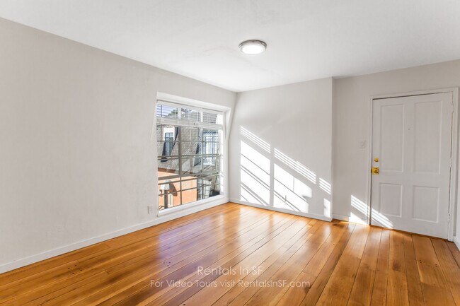 Building Photo - 939 Solano Ave