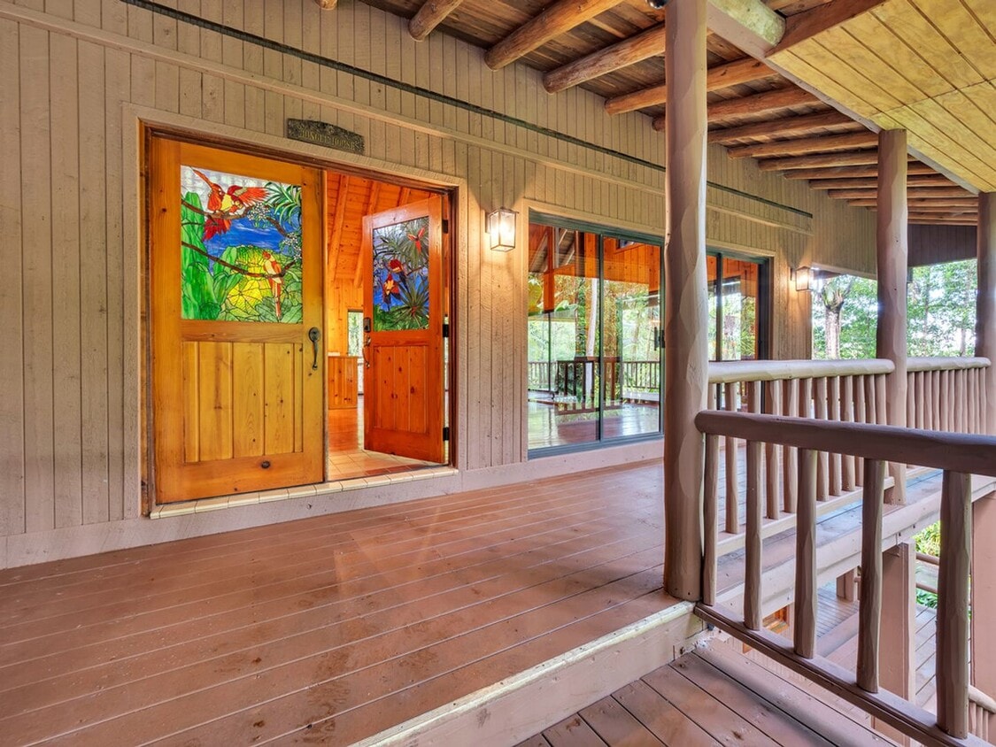 Primary Photo - 3 bedrooms 2 bathroom with a large Loft fo...