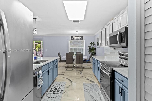 Foto del edificio - 6627 Rainwood Cove Ln