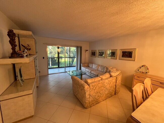 Building Photo - 7281 Amberly Ln