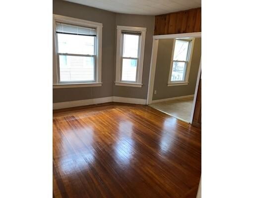Building Photo - 40 Elmdale St