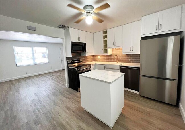 Foto del edificio - 919 Jeffords St