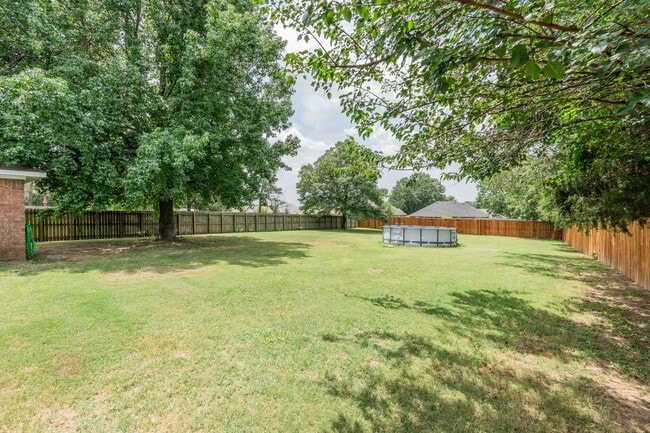 Building Photo - 7120 Blackjack Dr