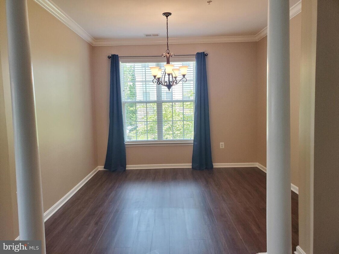 Foto principal - 15605 Everglade Ln