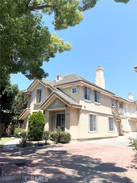 Primary Photo - 927 W Duarte Rd