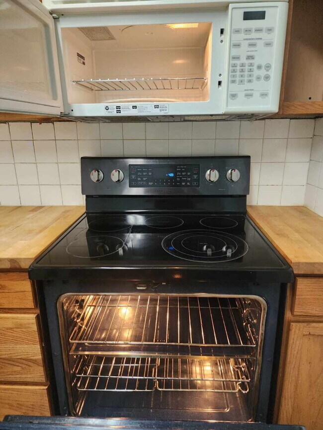 Foto del edificio - 3 Bed 2 Bath Home for Rent!