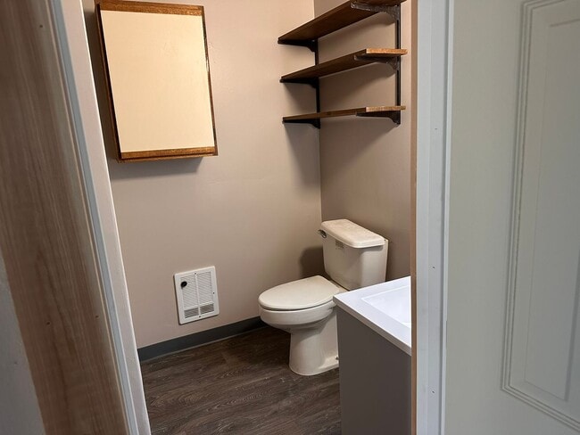Building Photo - 1 Bed, 1 Bath house in Belt