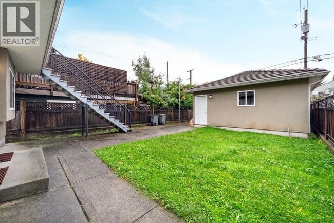Building Photo - 2521 Parker St