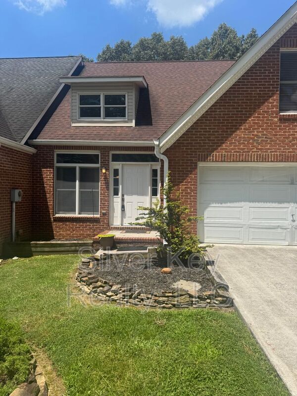 Building Photo - 136 S Matlock Ave