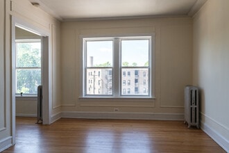 Building Photo - 2712 N Milwaukee Ave