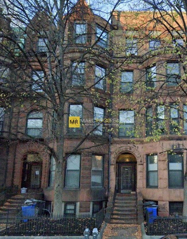 Foto del edificio - 461 Commonwealth Ave