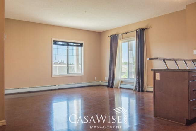 Building Photo - 263-263 Macewan Rd