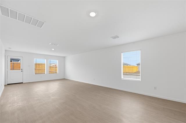 Foto del edificio - 6500 Longspur Ln