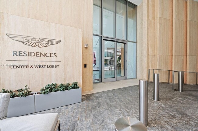 Foto del edificio - 300 Biscayne Blvd Way