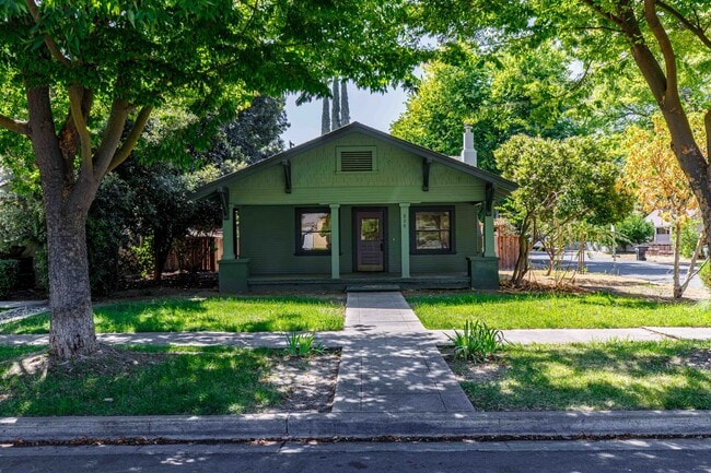 Foto del edificio - 3 bedroom home for RENT in Modesto - Close...
