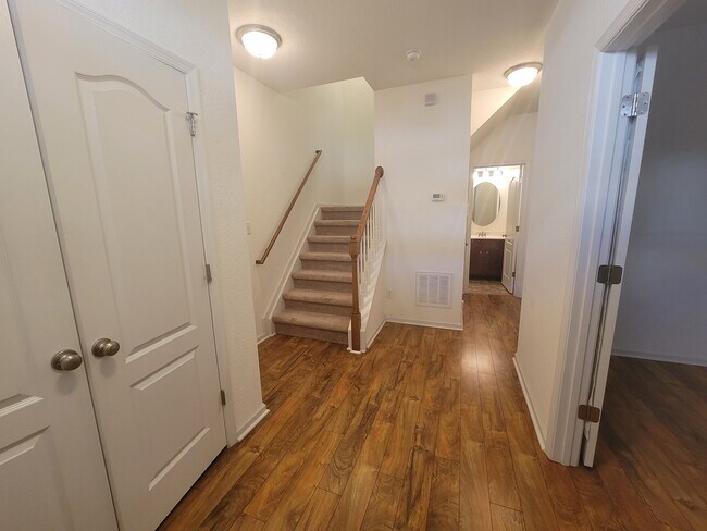 Building Photo - 4969 Almandine Ave