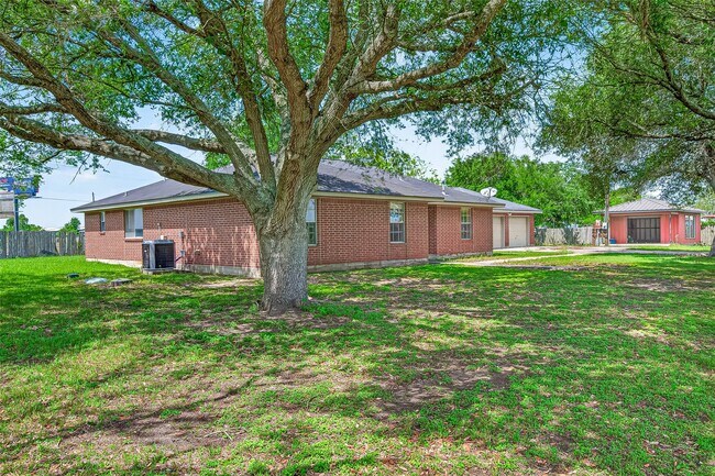 Building Photo - 5120 Williams School Rd