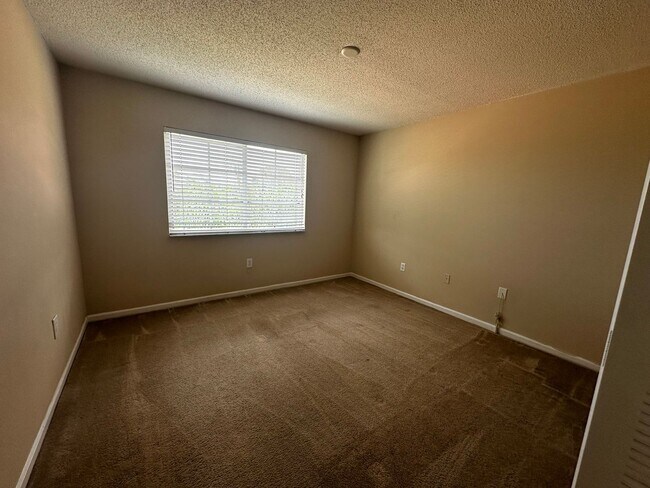 Foto del edificio - 1 bedroom, 1 bath condo