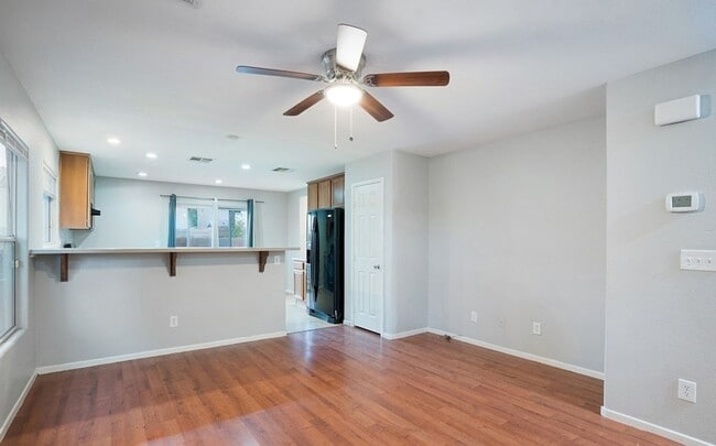 Building Photo - 541 Warminster Ave
