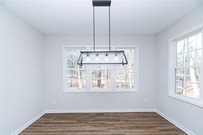 Foto del edificio - 4541 Gresham Dr