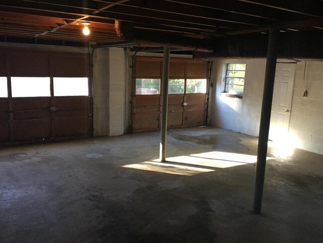 Building Photo - 336 N Pleasant Grove Rd
