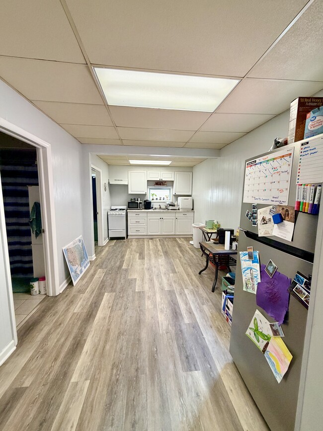 Kitchrn - 546 Quincy Ave