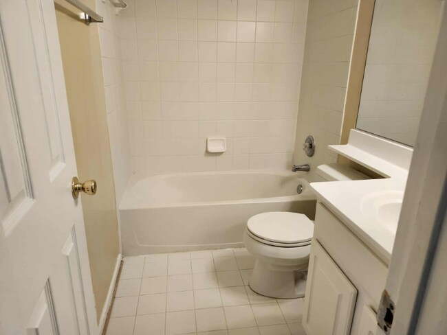 Building Photo - 46751 Vermont Maple Terrace