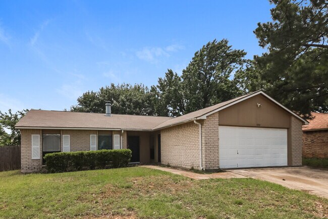 Building Photo - 6702 Blackberry Dr