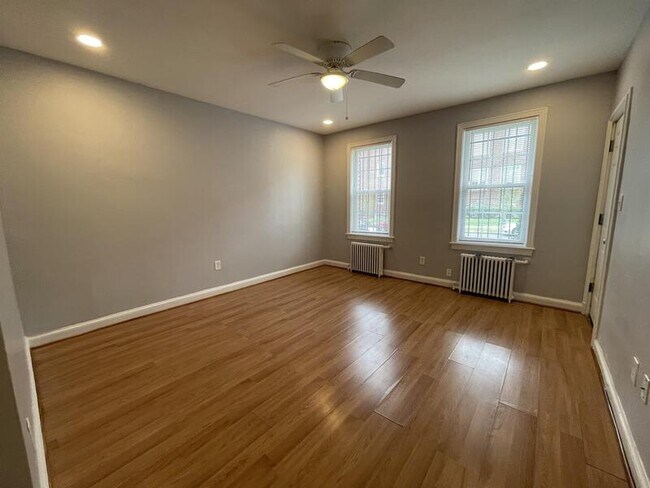 Foto del edificio - 1527 17th St SE