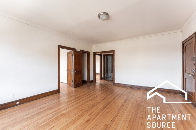 Foto del edificio - 1942 Grove Ave