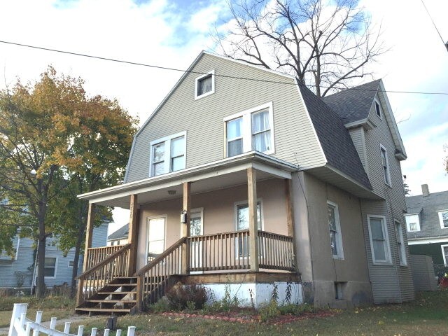 Primary Photo - 330 W Lockhart St