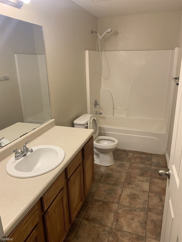 Foto del edificio - 3 br, 2 bath Duplex - 232 Graystone Circle