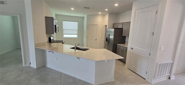 Foto del edificio - 1433 Deepwater Cir