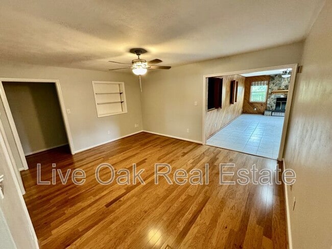 Building Photo - 4345 Temple Ct