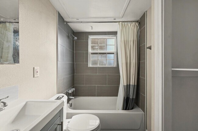 Foto del edificio - 2803 Cleburne St