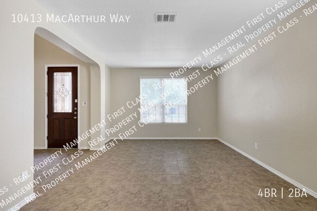Building Photo - 10413 Macarthur Way