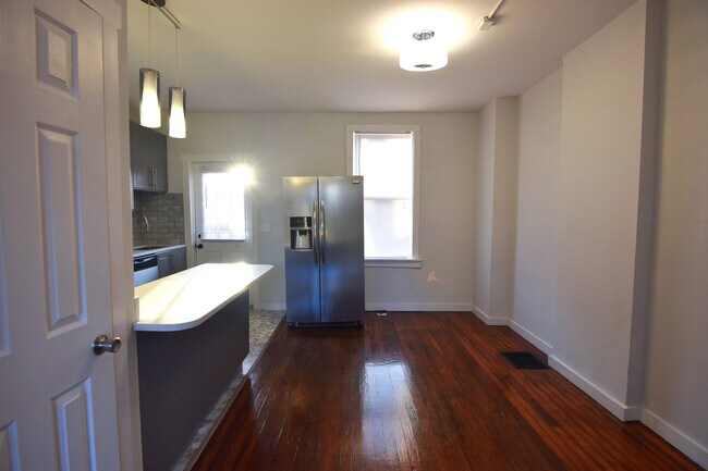 Foto del edificio - 1487-1499 Hamlet St