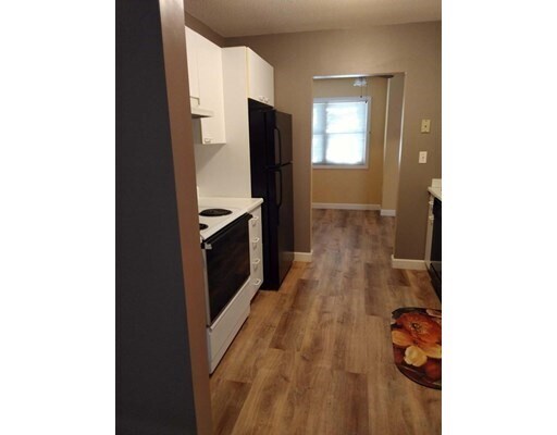 Foto del edificio - 1 Ledgewood Way