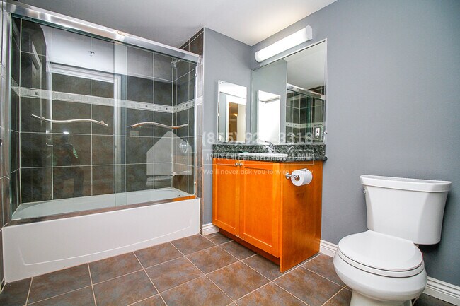 Foto del edificio - 15956 E 14th St