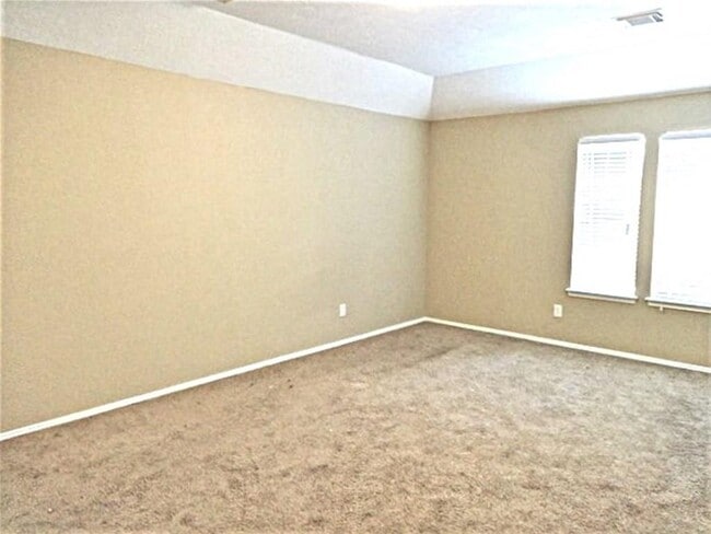 Building Photo - 16403 Lynn Crest Ct