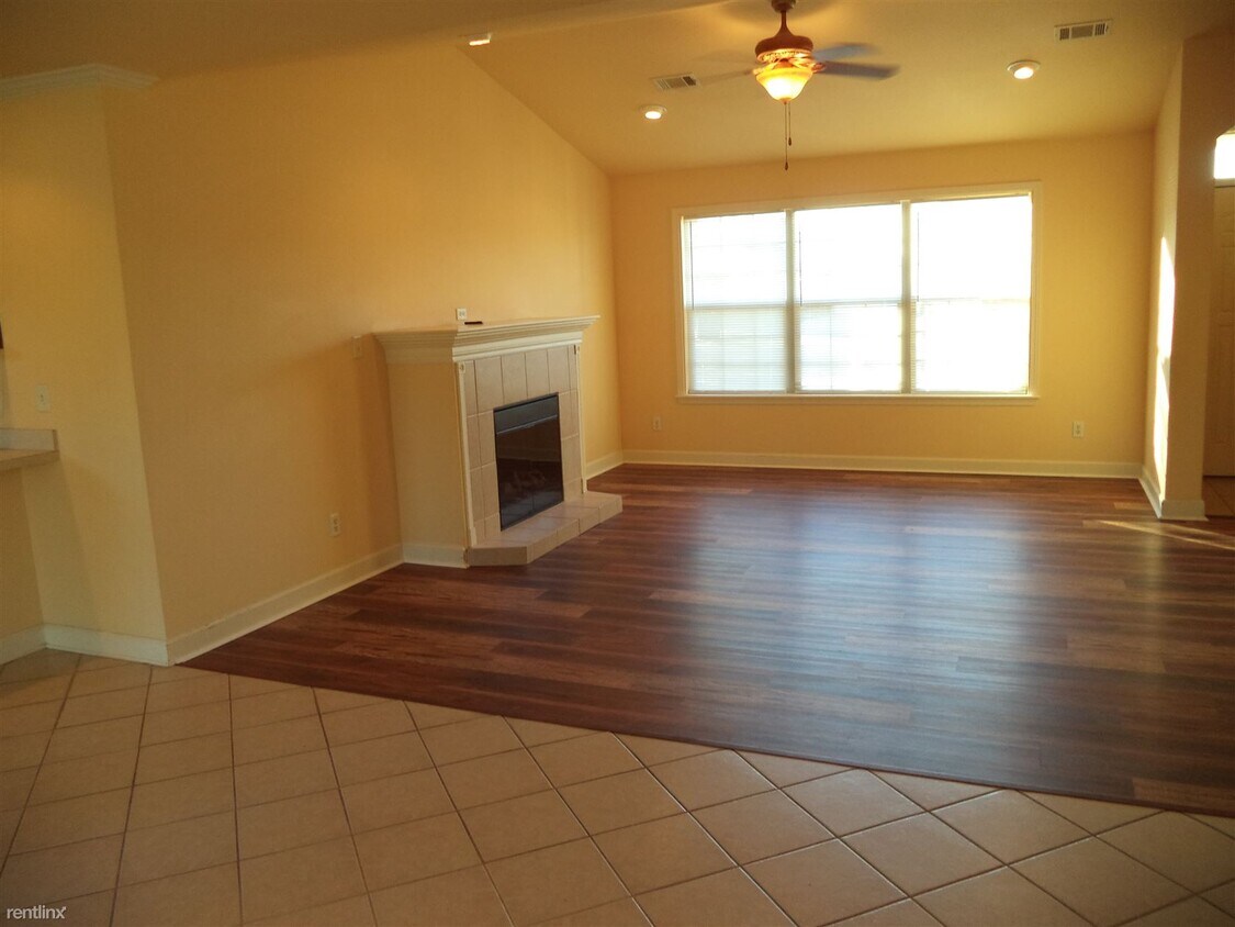 Foto del edificio - 3 br, 2 bath House - 108 Lakade Cir