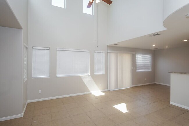 Foto del edificio - 1136 Lilac Charm Ave