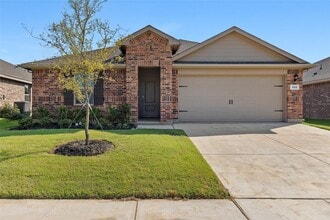 Building Photo - 552 Crestridge Dr N