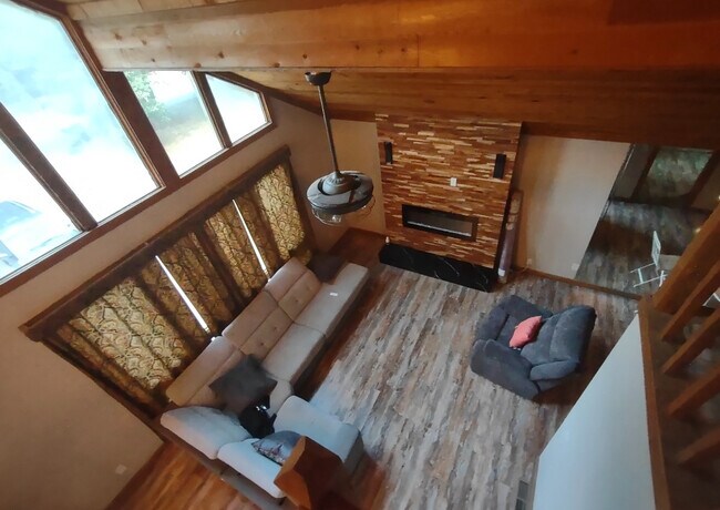 Foto del edificio - Room in House on New Crossing Trail E