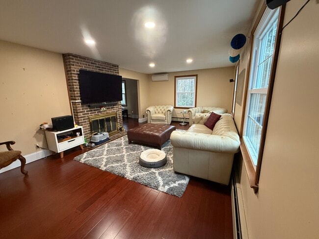 Sala de estar - 34 Hitching Post Ln