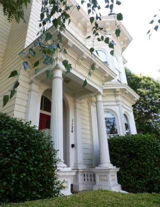 Building Photo - Historic Goodman Mansion